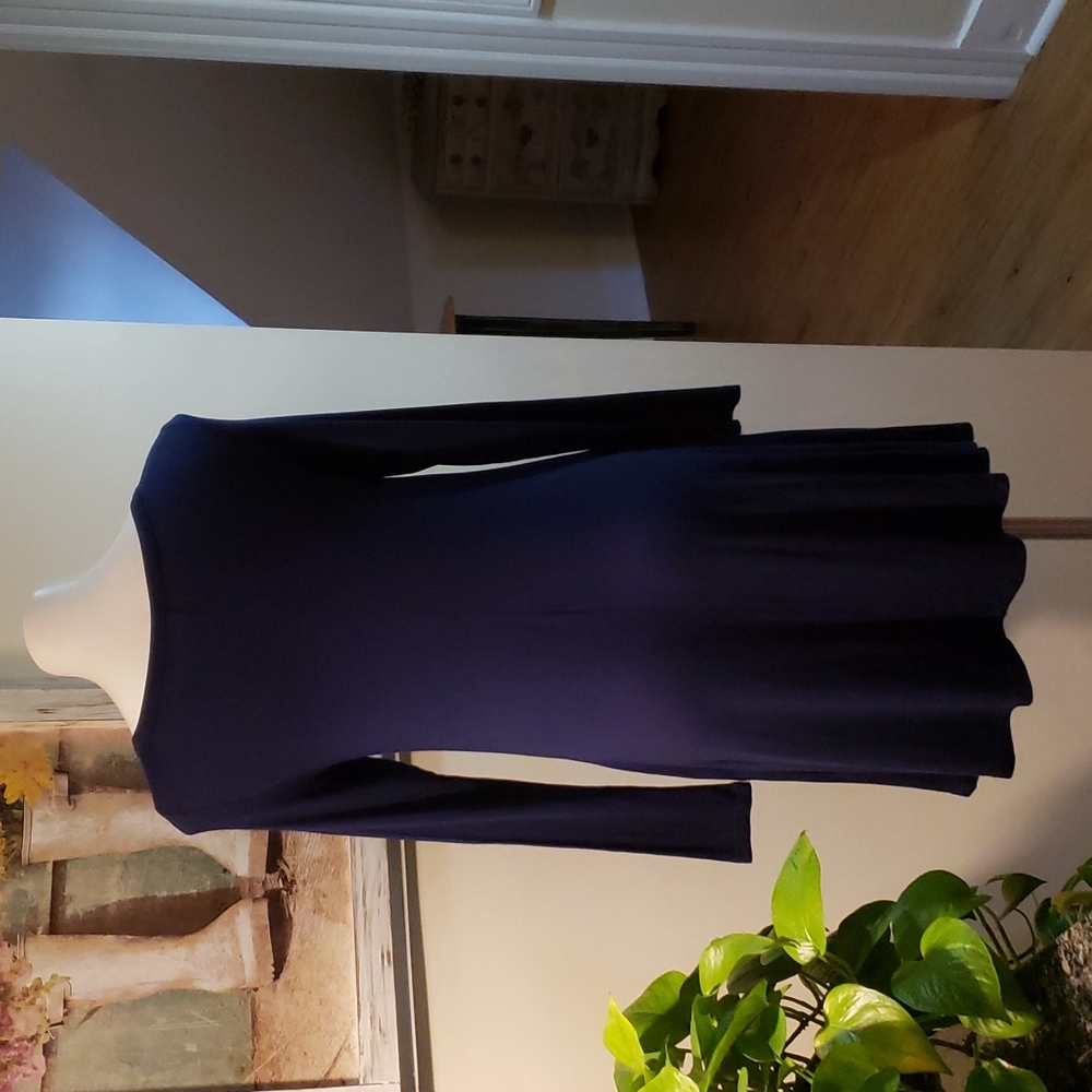 HiMONE Dress - Picture 6 of 7